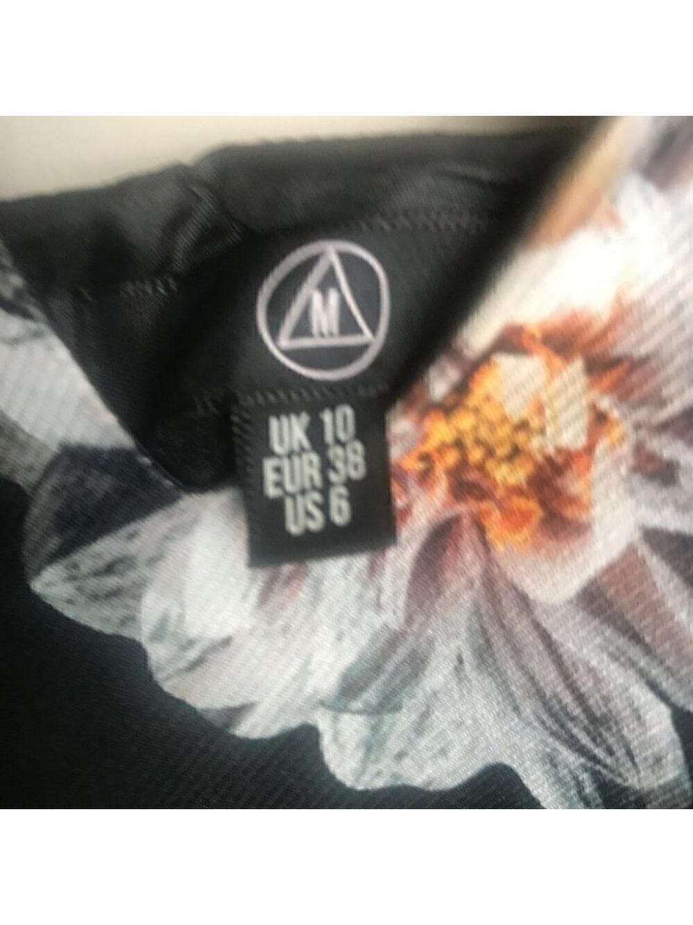 MISGUIDED Formal Floral Dress - Picture 3 of 5